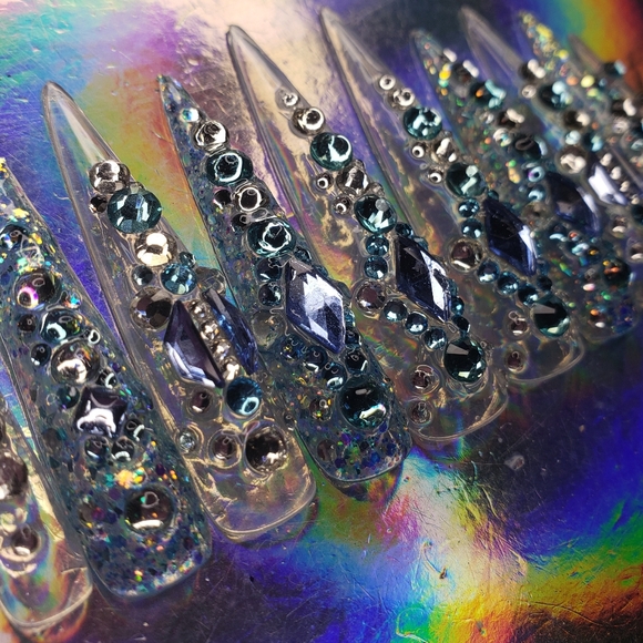 Handmade 2XL stiletto hard gel press on nails size medium - Picture 4 of 5